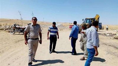 حملات منظمة لإزالة التعديات على الأراضي الزراعية بالفيوم.. (صور)