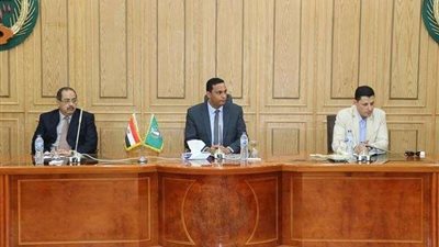 سكرتير عام المنوفية يعقد اجتماع طارئ لمناقشة اجراءات مواجهة مرض الجلد العقدي