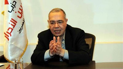 رئيس المصريين الأحرار يكشف اختراق 