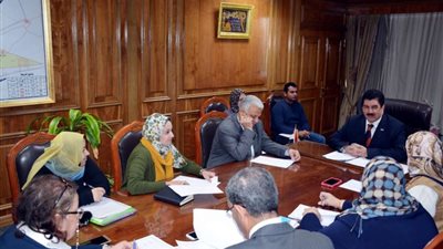 محافظ القليوبية يجتمع بلجنة اختيار الأم المثالية