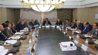 عبدالغفار: يجب الارتقاء بالمنظومة التعليمية في المعاهد العليا