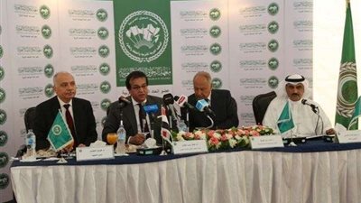 «عبدالغفار» يضع حجر الأساس لمعهد البحوث والدراسات العربية