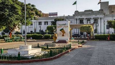 وفد سياحي أفريقي يزور آثار تل العمارنة بالمنيا