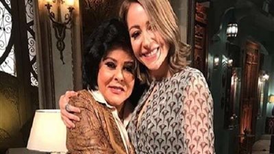 منة شلبي تكشف عن أعمالها الفنية في 