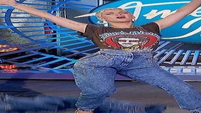 شاهد.. كاتي بيري تخطف الأنظار برقصها في 