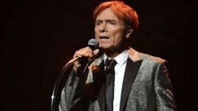 ”BBC” تدفع تعويض ضخم للمطرب كليف ريتشارد