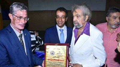 بالصور.. تكريم شعيب والإسكندراني وصبري في احتفالية السبعينيات