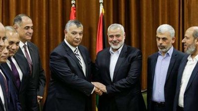 إسماعيل هنية يبلغ عباس كامل موافقة «حماس» على «الورقة المصرية»