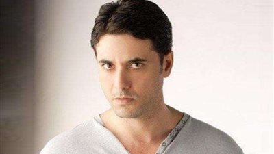 أحمد عز يستعد لتصوير ”الممر”