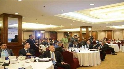 انطلاق مؤتمر القيادة الإدارية والتطوير المؤسسي بأحد فنادق القاهرة (صور)