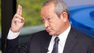 ساويرس لأحد متابعيه: ”اللي يخسر بنتك عشان أجهزة كهربائية ما يستاهلهاش”