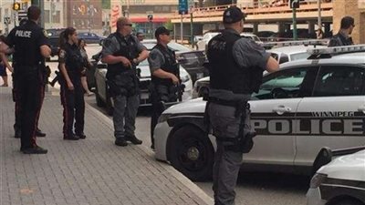 اعتقال شخص حاول طعن جندي في البرلمان الكندي