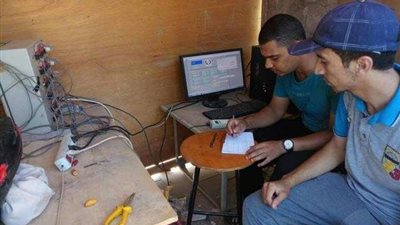 طلاب «التعليم الصناعي» بسوهاج يواصلون تدريباتهم الصيفية