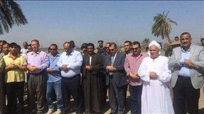 «محافظ الفيوم» يشيع جثامين ضحايا حادث اسوان