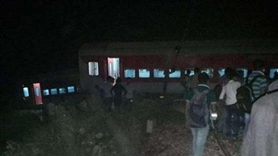 انقلاب قطار بعد خروجه عن القضبان في أسوان