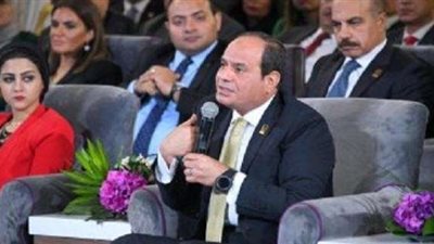 السيسي يشاهد فيلمًا تسجيليًا  عن كيفية القضاء على قوائم انتظار المرضى