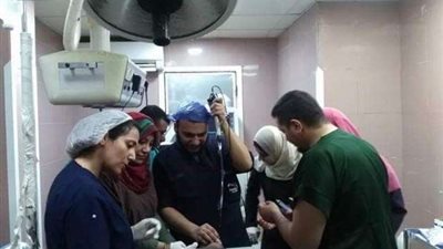 نجاح أطباء ”بني سويف الجامعي” في استئصال ورم بالغدة الدرقية (صور)