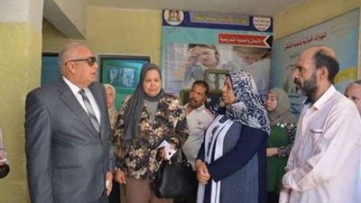 محافظ الوادي الجديد يتفقد مدرسة التمريض بالخارجة