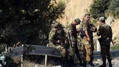 استشهاد 7 جنود وتصفية 4 إرهابيين في الجزائر