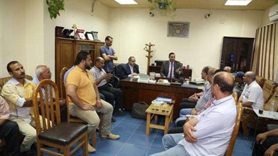 بالصور سكرتير عام المنوفية يلتقي بالعاملين بمشروع مرفق النقل الداخلي