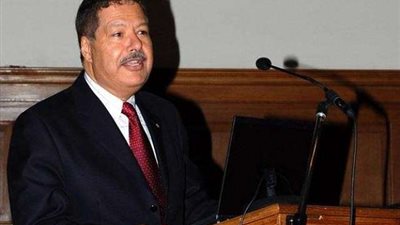 «من البحيرة إلى نوبل».. «زويل» العالم الذي أصرّ على خدمة وطنه فحاربه المسؤولين