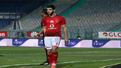 أزارو يهدر فرصة هدف محقق للأهلي