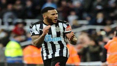 «لاسيليس» هدف إيفرتون الأول في موسم الانتقالات