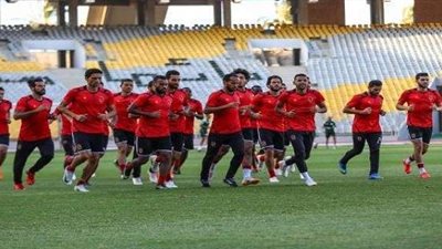 الأهلي يختتم تدريباته استعدادًا للمصري.. غدًا