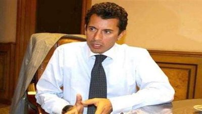 وزير الرياضة يحسم مصير عودة الجماهير