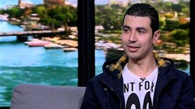 محمد أنور :علي ربيع عنده فوبيا ” ده بيغسل الموزة” (فيديو)