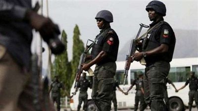 قوات الأمن النيجيرية تمنع النواب من الدخول إلى مقر البرلمان