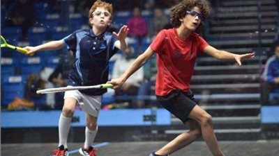 ناشئو الاسكواش في استضافة الوزير بعد الفوز ببطولة العالم