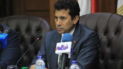 بالصور.. اجتماع وزير الشباب مع رؤساء اللجنة الأولمبية