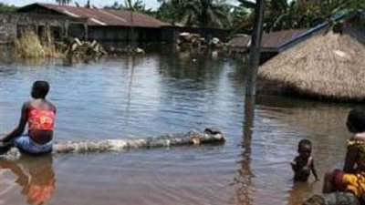 فيضانات مدمرة تودي بحياة 22 مواطنًا في النيجر.. (صور)