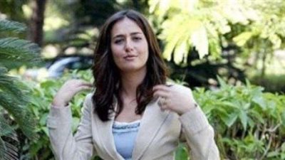 شاهد.. إطلالة رقيقة لحلا شيحة بعد عودتها للفن