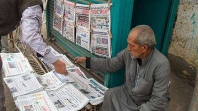 شبح ارتفاع الأسعار يُهدد «قراء» الصحف الورقية.. و«خبراء»  يعرضون الحل