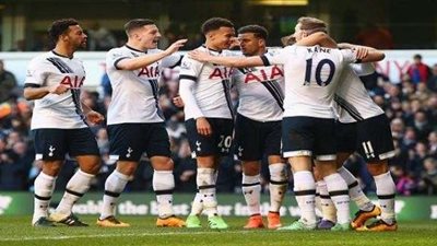 بالصور .. توتنهام يكشف عن طقم الفريق الثالث للموسم الجديد