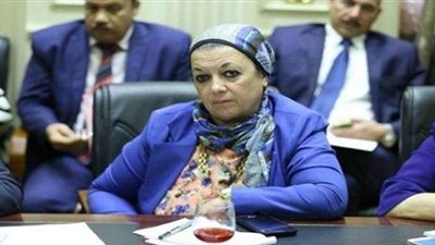 ماجدة نصر تطالب بزيادة رواتب المعلمين