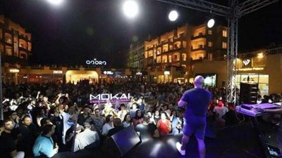 ”العسيلي” يتألق بحفل كامل العدد في الساحل الشمالي (صور)