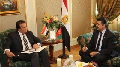 «عبد الغفار» يبحث تيسير الإجراءات على الطلاب الأفغان بمصر