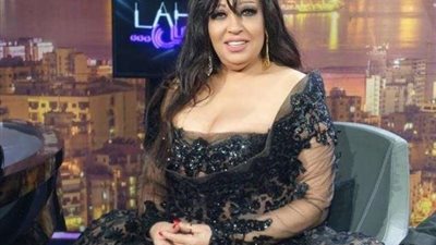 بالفيديو.. فيفي عبده بالساحل الشمالي: «أنا هنا بحرق جامد جداً»