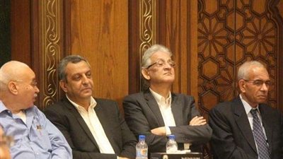 بالصور.. عزاء الكاتب الصحفى عبد العال الباقورى