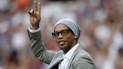 «رونالدينيو» محللًا للقاء طلائع الجيش و«بيراميدز»