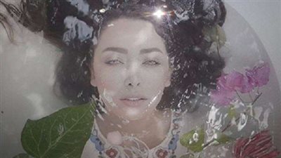 ”العشق كواني”.. كليب جديد لكاميليا ورد (فيديو وصور)