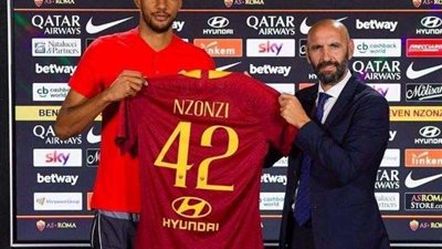 نزونزى يرتدى القميص 42 مع روما