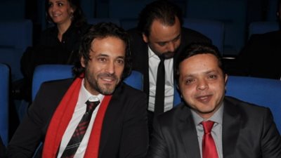 محمد هنيدي يهنئ يوسف الشريف على فيلمه الجديد.. والأخير يرد