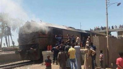 ننشر الصور الأولى لحريق قطار سوهاج
