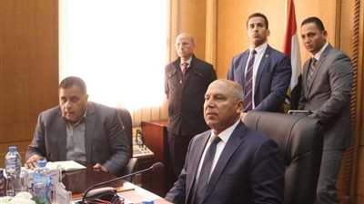 بالصور.. كامل الوزير يعقد اجتماع مغلق مع قيادات هيئة السكك الحديد