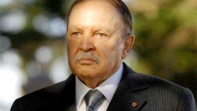 بوتفليقة يعزل عددا من قادة الجيش