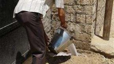 رئيس «أرمنت» يتفقد المناطق المصابة بالنمل الأبيض